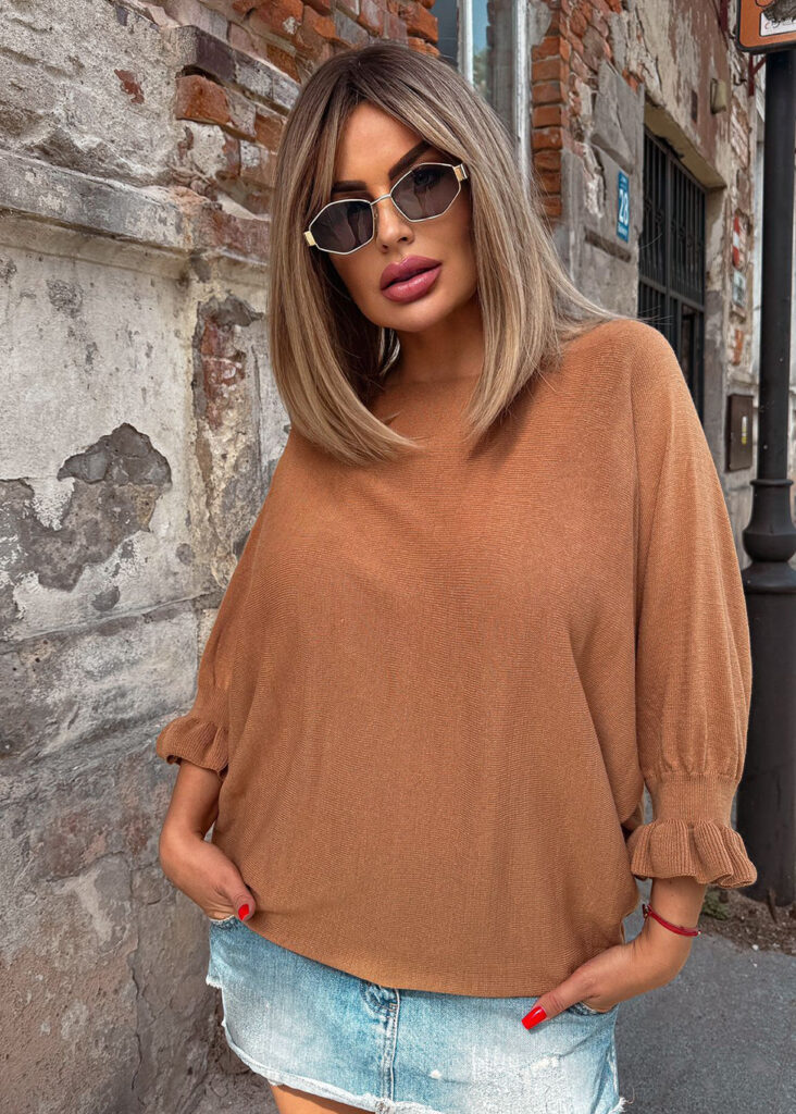 Damski sweter z falbanką –camel